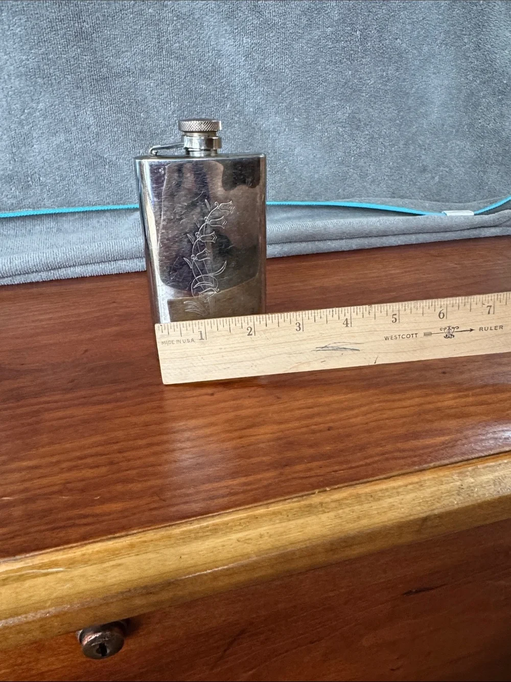 Vintage Floral Engraved Stainless Steel Hip Flask Compact 4oz.